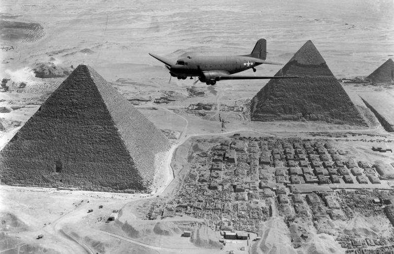 “Amikor Rommel megszökik, az olasz katonáknak kell maradniuk!” ( Brit propaganda szórólap Észak-Afrikából, II. világháború )