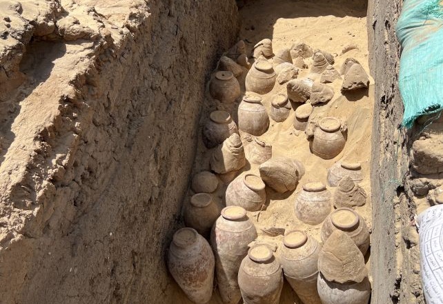 A világ legrégebbi érintetlen borkészletét találták meg a régészek! “Természetesen”, Egyiptomban!
